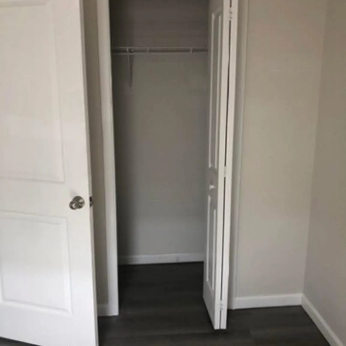 3 bed, 2.5 bath, 1260 sqft, $2,100 — Photo 4