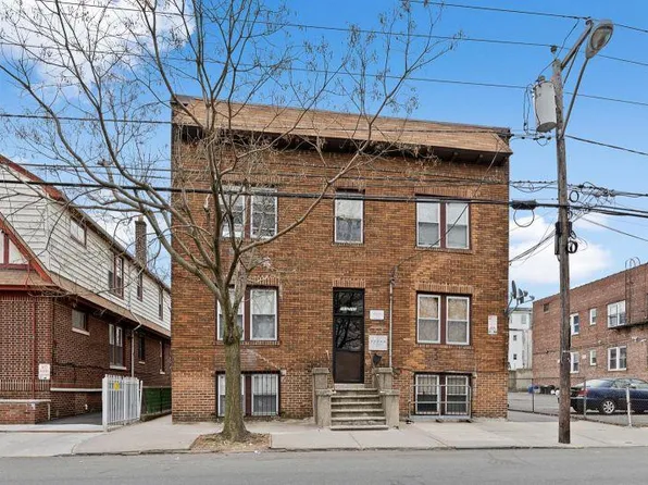 293 Lake St, Newark, NJ 07104