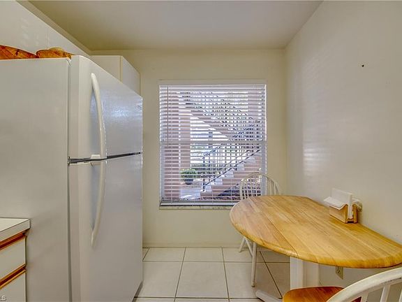 5th image of 5731 Foxlake Dr APT 3
