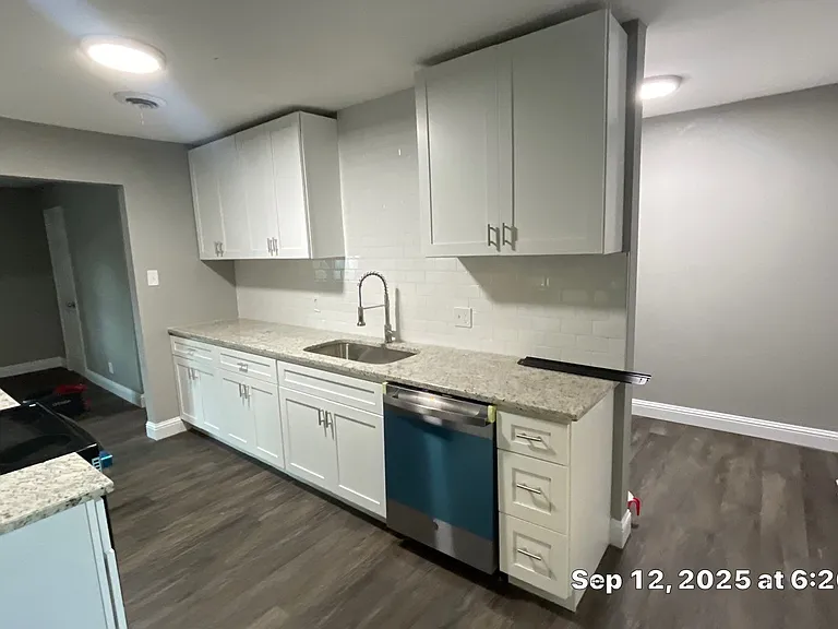 502 E Park Ave — Photo 12