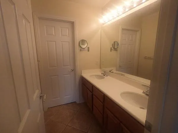 1513 Carmel Ave — Photo 34