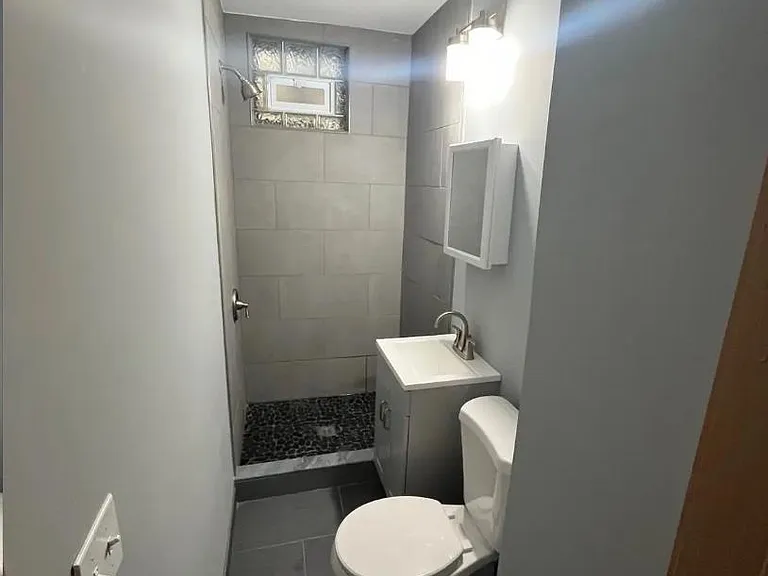 Unit Photo