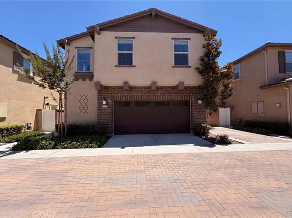 30401 Village Terrace Dr, Menifee, CA 92584