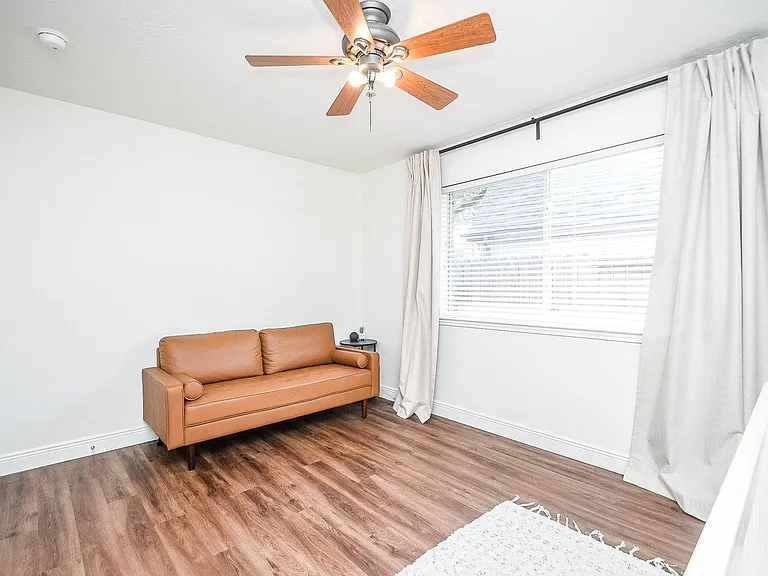 7219 Colony Bend Ln — Photo 25