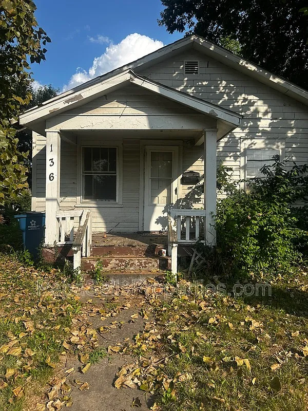 2 bed, 1.0 bath, 752 sqft, $1,150 — Photo 1