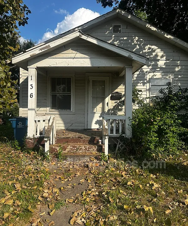 136 Illinois St