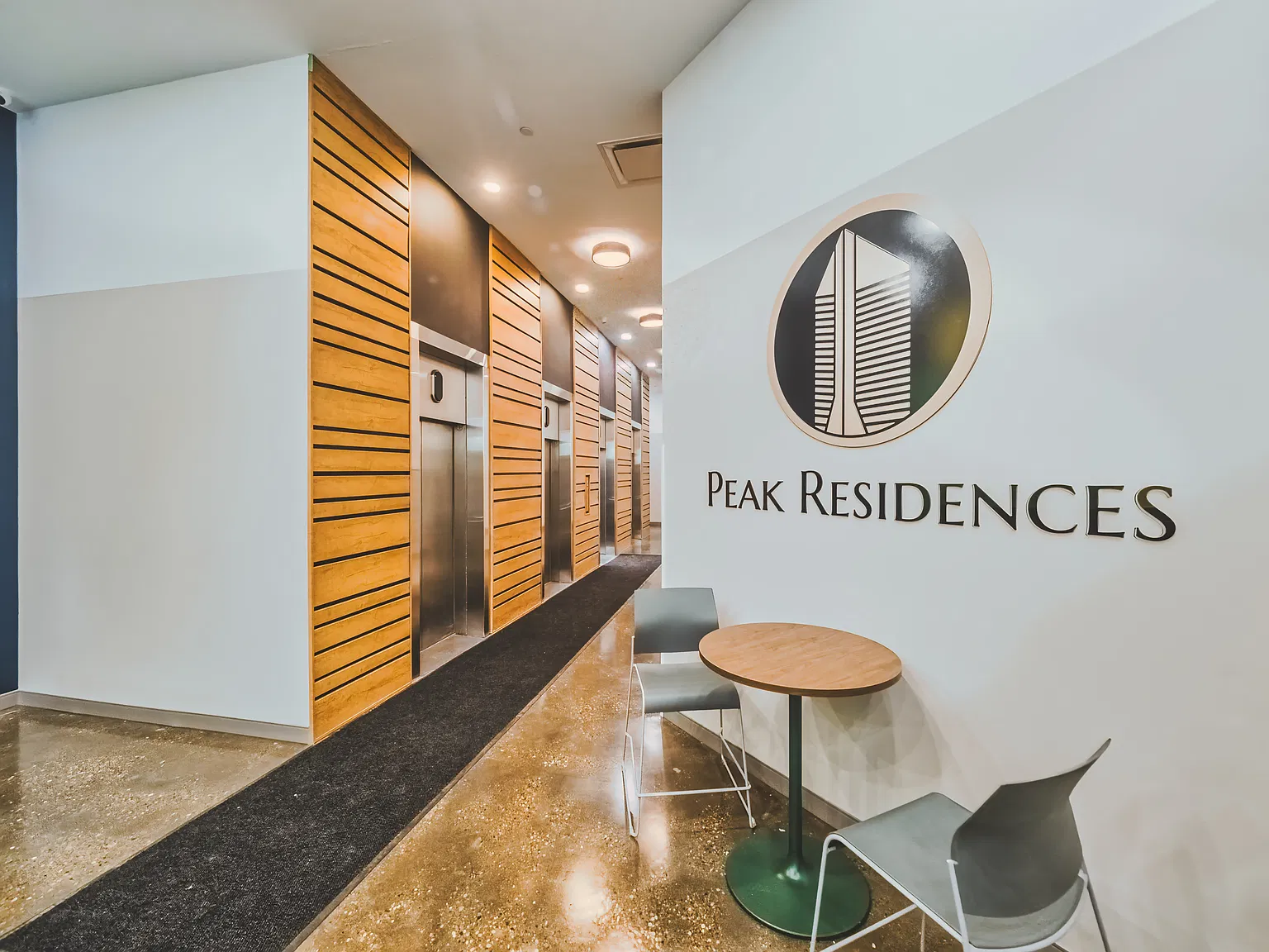 Peak Residences — Photo 4