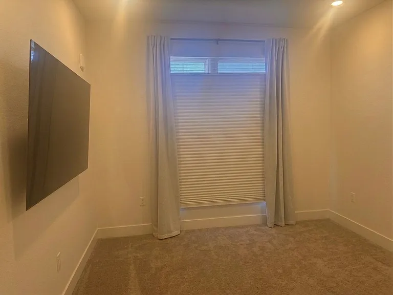 Both Bedrooms comes with black out and privacy shade combo