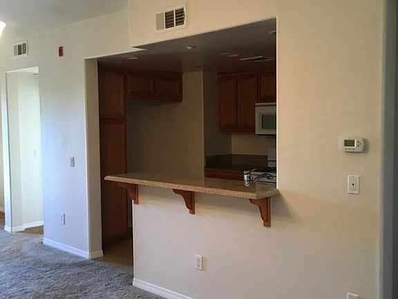 3rd image of 291 Riverdale Ct APT 119