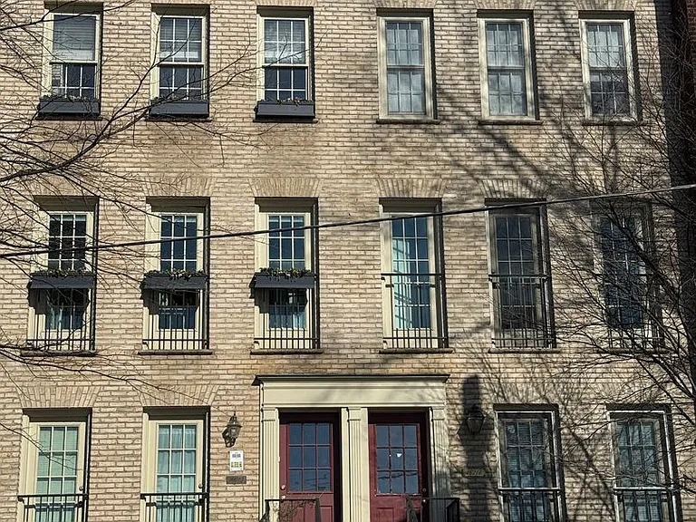 4621 1/2 Macarthur Blvd NW #A — Photo 1