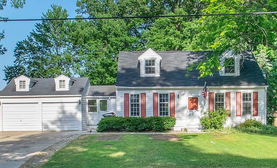 1st image of 4766 Westshire Dr NW