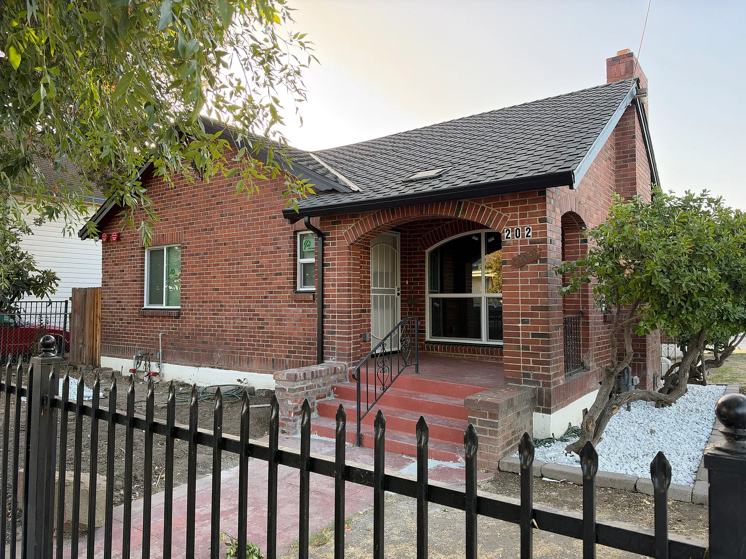 4 bed, 1724 sqft, $3,000 — Photo 2