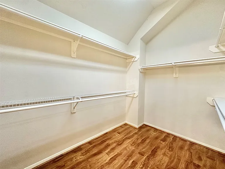 4903 Falls Cir — Photo 15