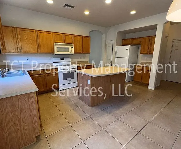 12827 W Modesto Dr — Photo 4