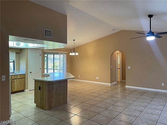 2nd image of 531 SW 36th St