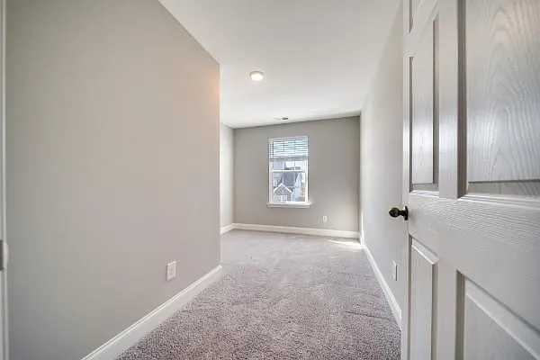 1398 Wentworth Dr — Photo 22