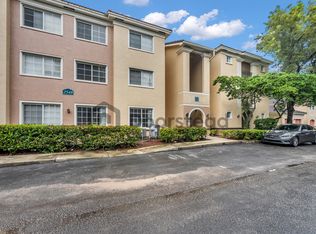 2548 Centergate Dr APT 107, Hollywood, FL 33025