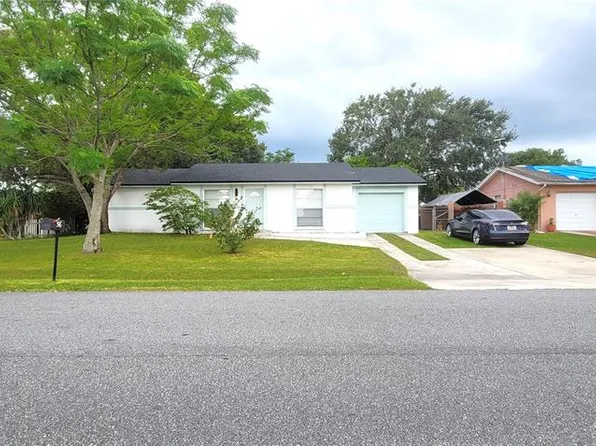 568 Royal Palm Dr, Kissimmee, FL 34743