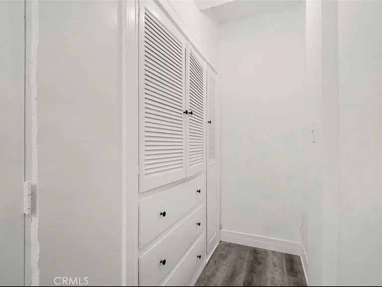 2121 James M Wood Blvd #221 — Photo 11