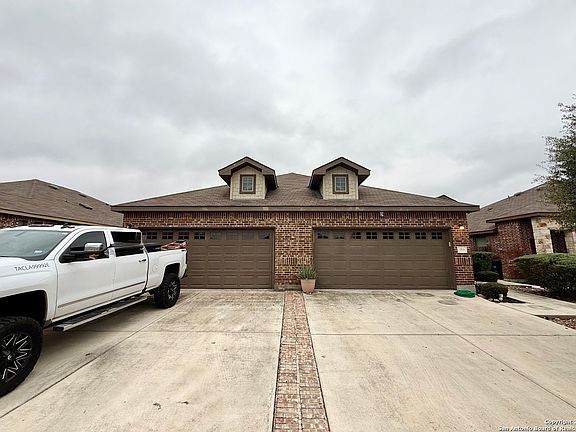 2nd image of 713/717 Creekside Cir
