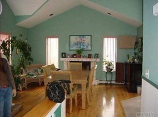 710 W Walnut St, Long Beach, NY 11561