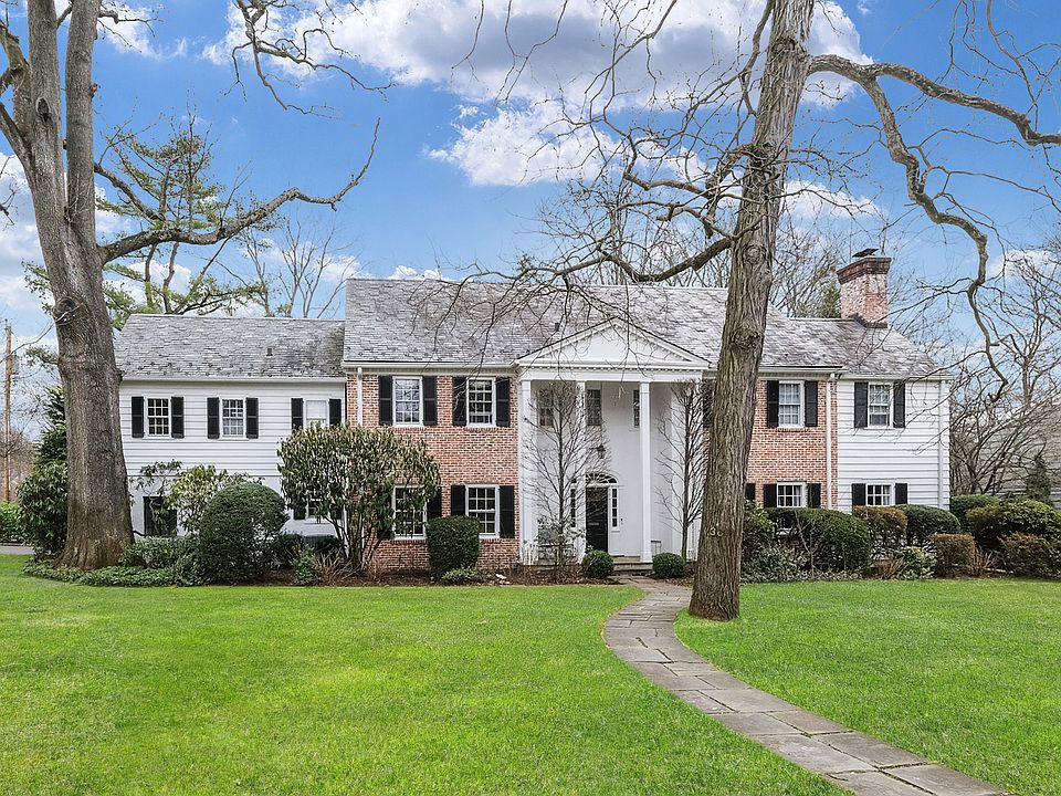 1st image of 36 Woods Ln