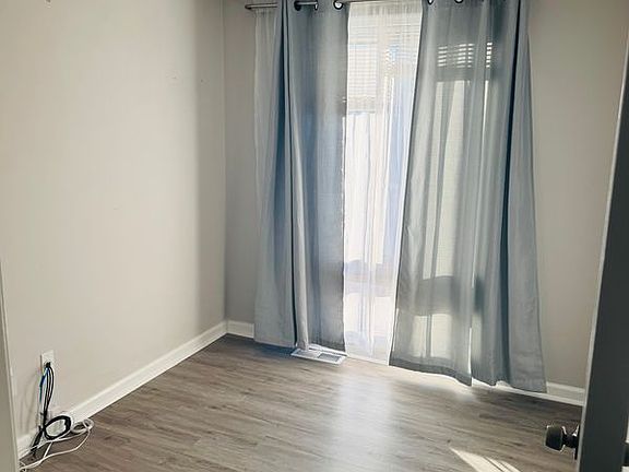 2nd image of 9611 Brassie Way