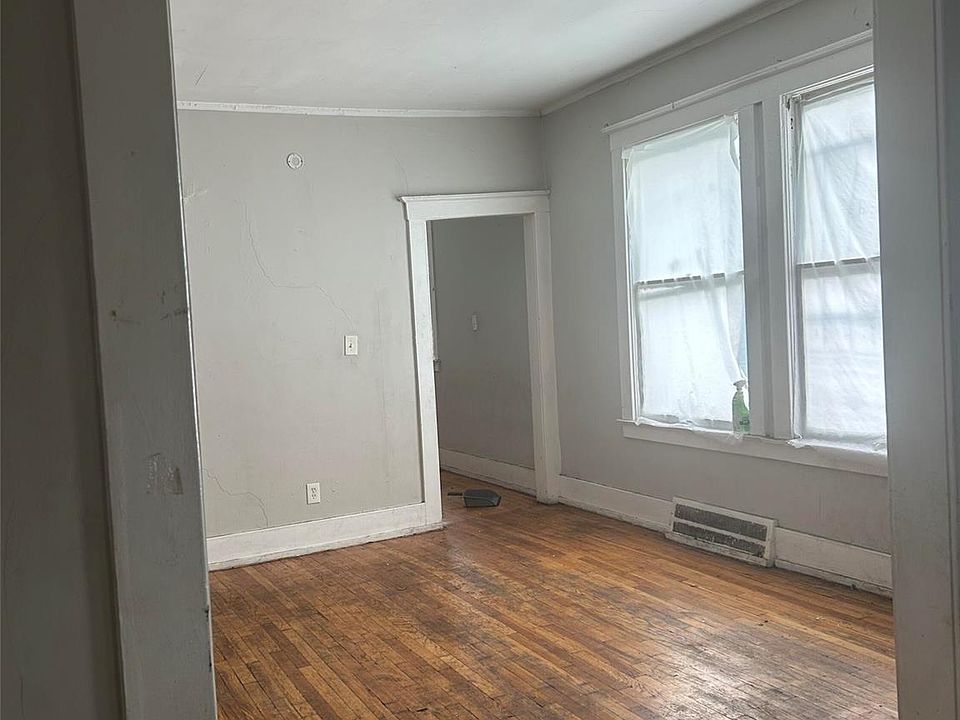 169 Avalon St, photo 9
