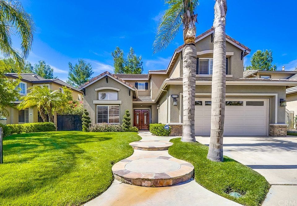 2nd image of 8860 E Cloudview Way