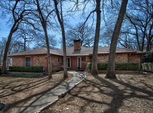 2805 Cresthaven Dr, Grapevine, TX 76051