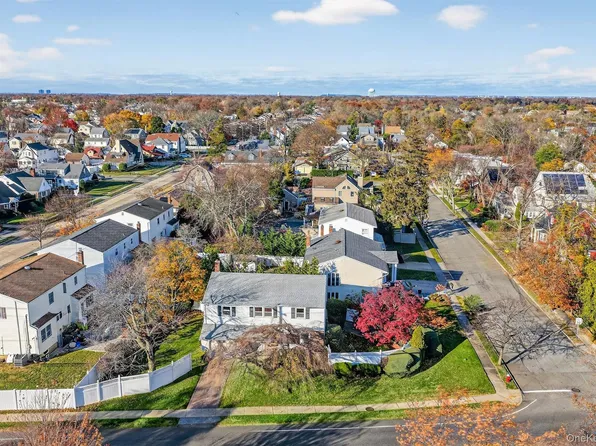 603 Foxhurst Road, Baldwin, NY 11510
