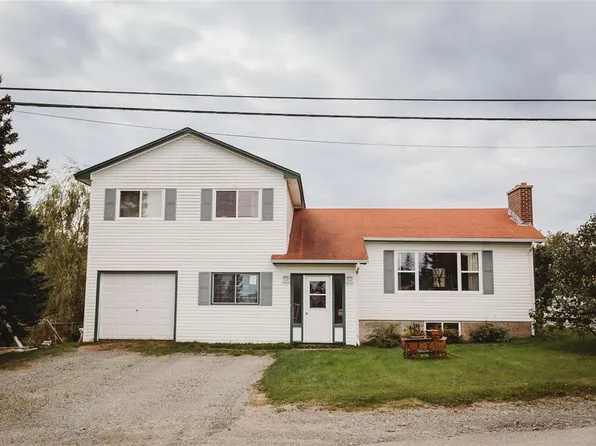 38 Beach Road, Eastport, NL A0G1Z0