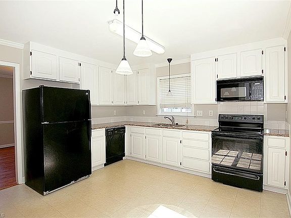 5th image of 280 Coghill Dr