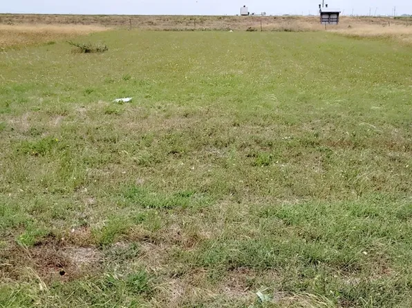 171 Coral Ln, Palacios, TX 77465