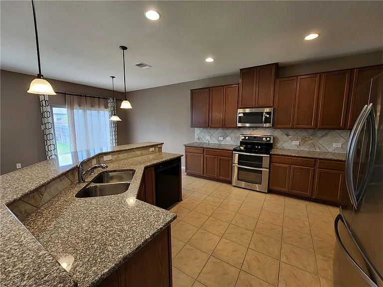 222 Telluride Dr — Photo 7