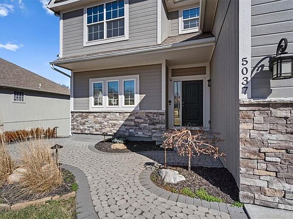 3rd image of 5037 NW Timberline Dr