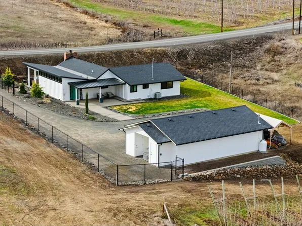 1690 Reservoir Loop Rd, Selah, WA 98942