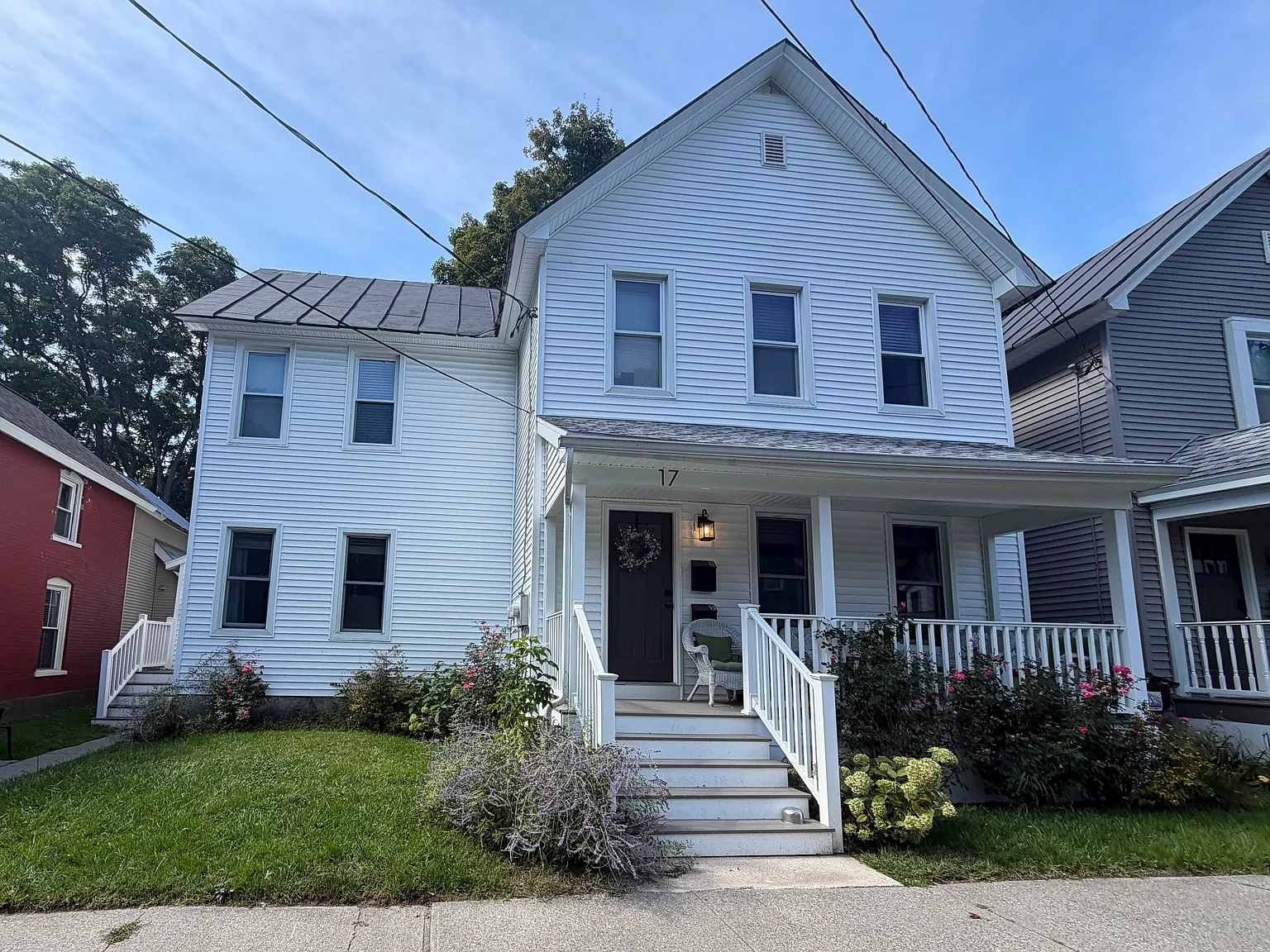 2 bed, 765 sqft, $2,195 — Photo 1