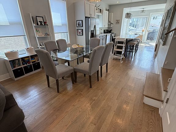 4th image of 3016 N Albany Ave #1