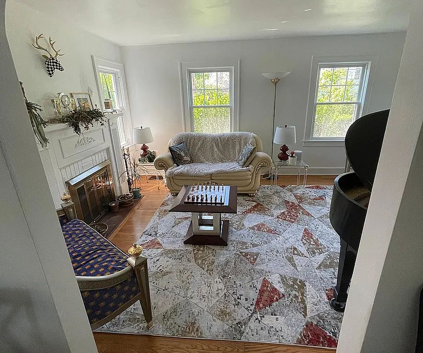 1st image of 118 Heights Ct