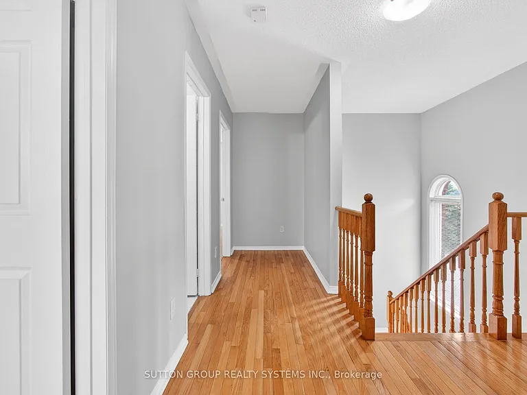 6556 Opera Glass Cres S — Photo 24
