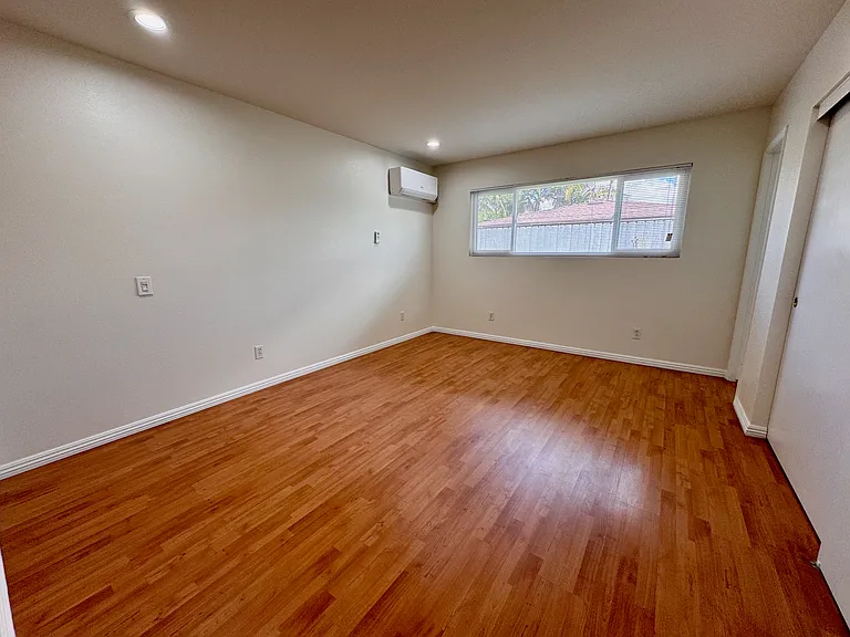 8434 Donovan St — Photo 14