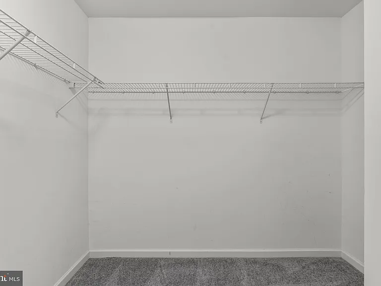 9442 Adelaide Ln — Photo 17