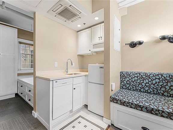 4th image of 65 Weybosset St APT 311