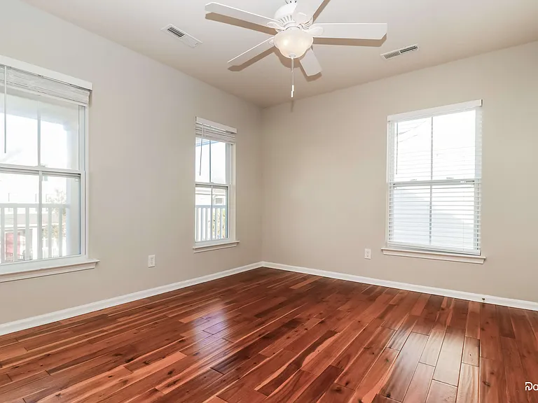 193 Avonshire Dr — Photo 12