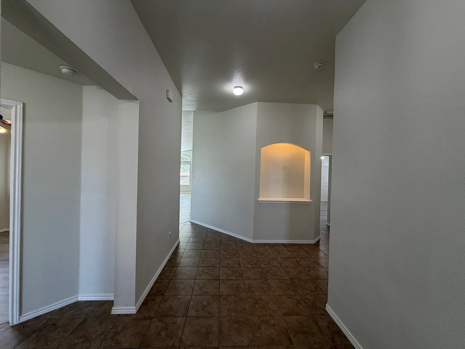 4 bed, 1848 sqft, $1,695 — Photo 4