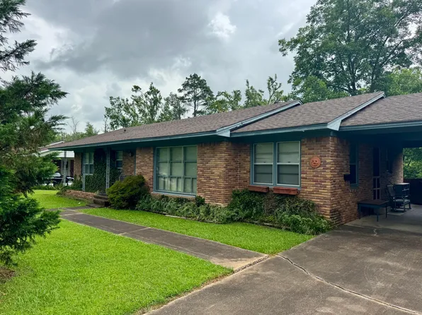 208 Chambers St, Corinth, MS 38834