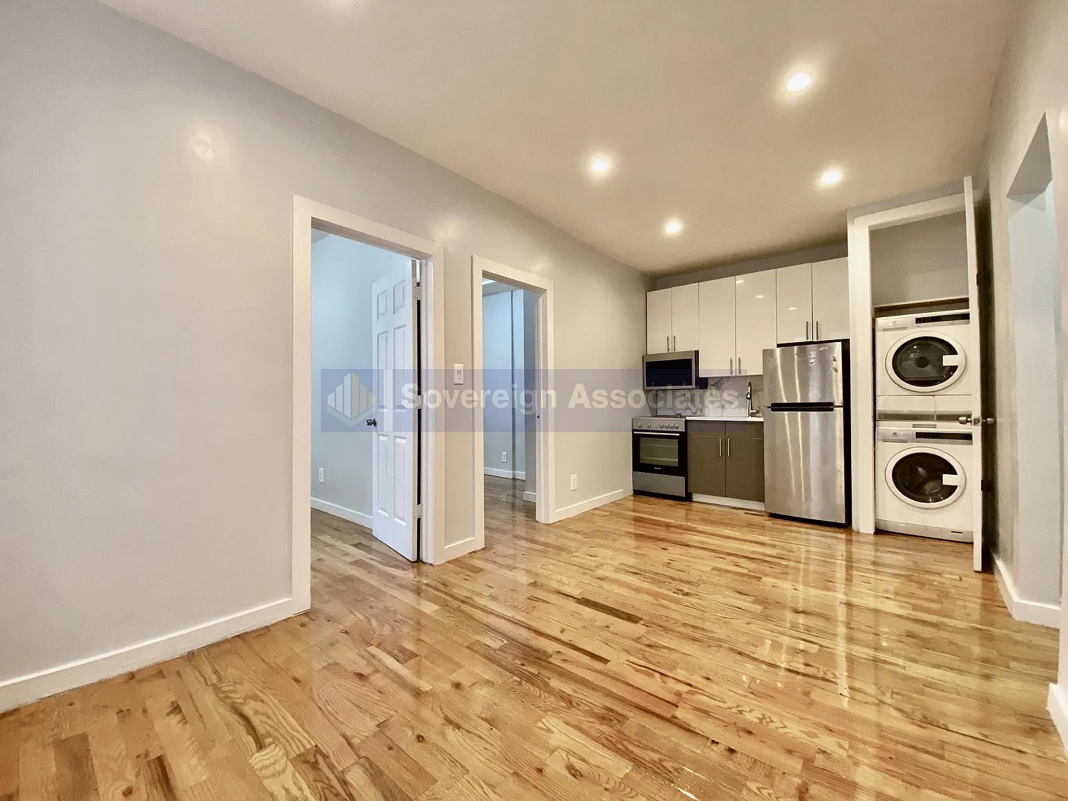 24 Thayer Street — Photo 2