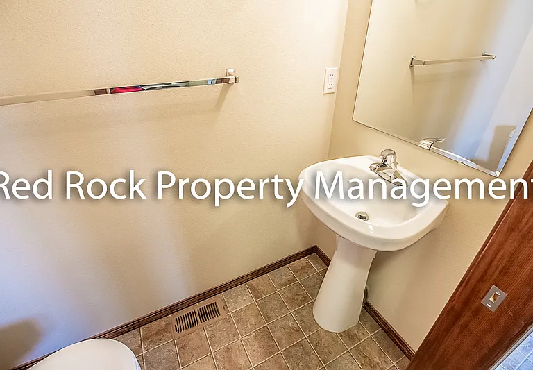 7527 N Carrington Ln — Photo 12