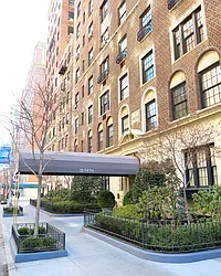 25 Fifth Avenue in Greenwich Village
